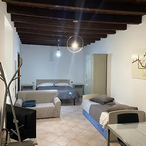 https://myroom-center-flat.it-lombardy.com